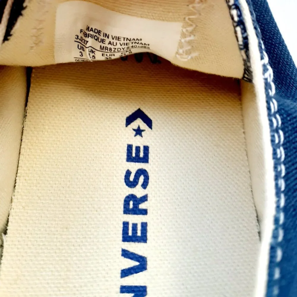 Converse Youth Shoes Chuck Taylor All Star Classic Navy Canvas Boys Girls 3 New